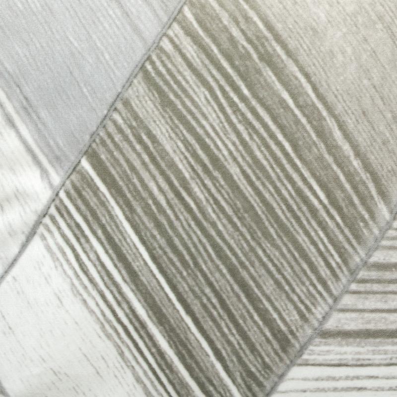 povlak VELVET geo šedosmetanová sametový dekorační povlak na polštářek s jemným motivem, vzor je na obou stranách stejný 12756L